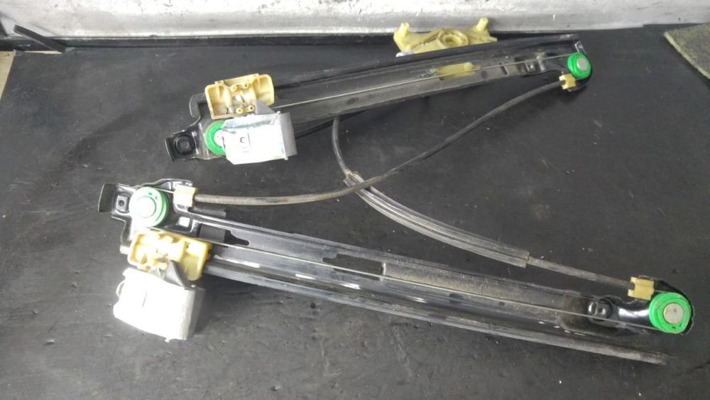 macara usa stanga fata  seat leon 1p1