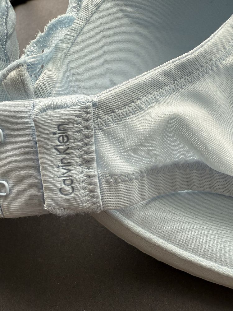 Светлосин сутиен Calvin Klein /75D/