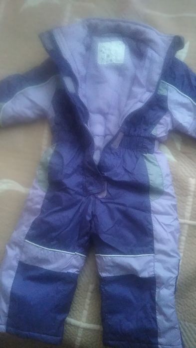 Продавам детски зимен космонавт размер 86