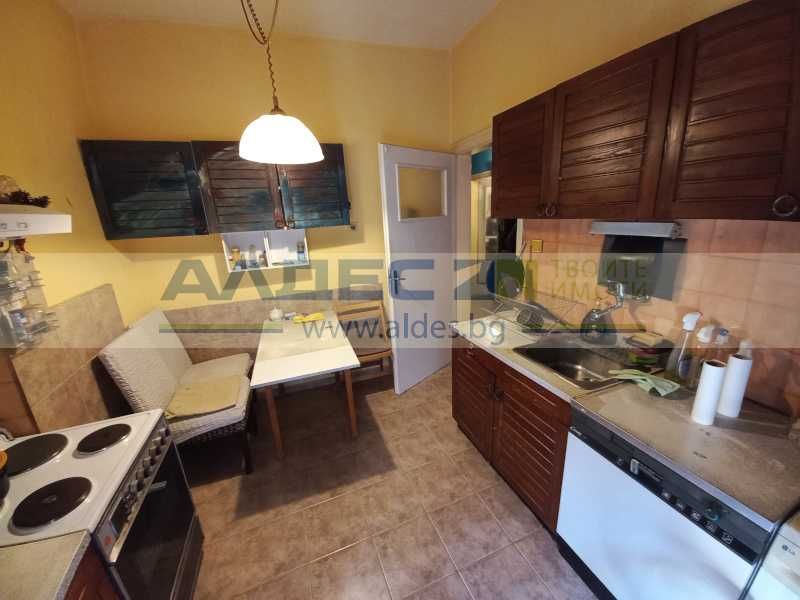 Продава се Четиристаен апартамент в София, Център - 110 кв.м за 3591 €/кв.м - Снимка #12