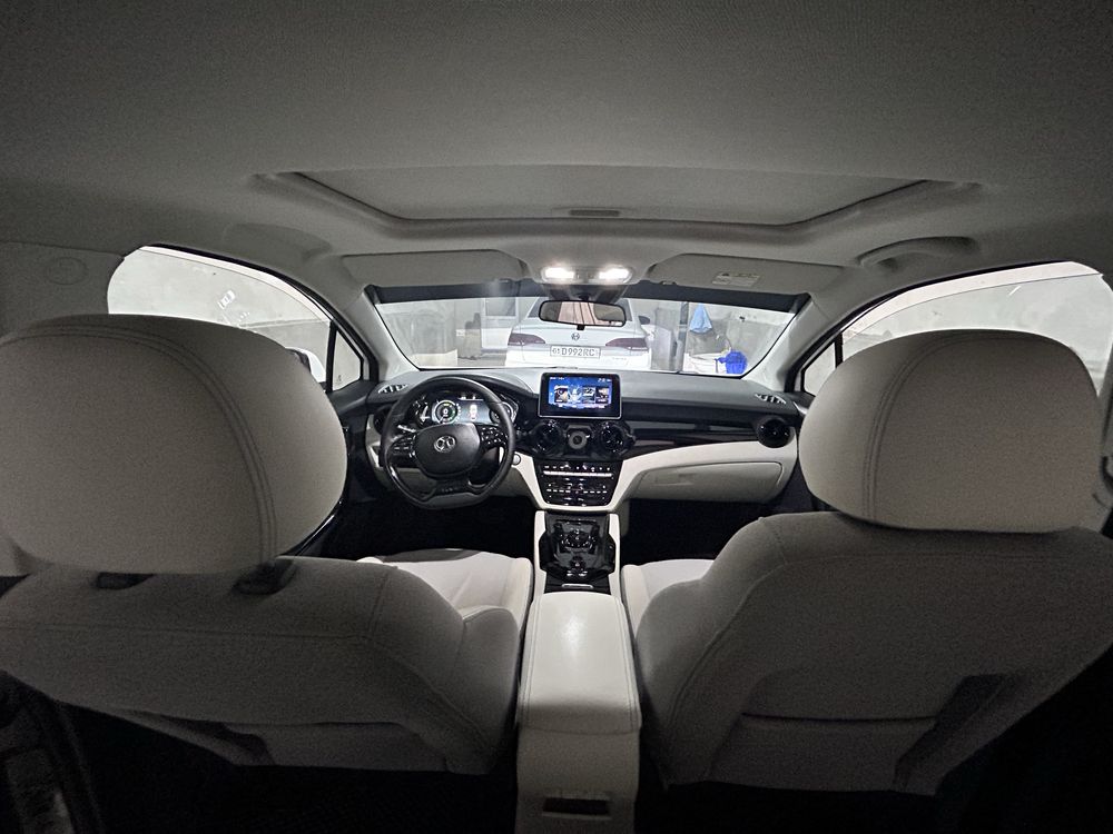 Elektromobil Baic EU5 avtomobili  sotiladi. 416 km zapas xod, 218 л.с