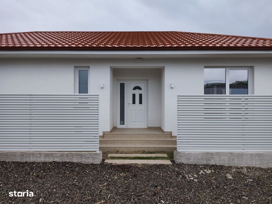 FARA COMISIOANE casa eleganta 3 camere 2 bai PARTER+pod camera tehnica