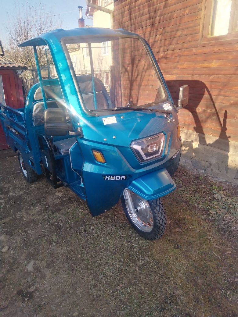 Da vinzare tricicleta electrice cu semicabina GL 35000