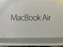 MacBook Air 13 inchi