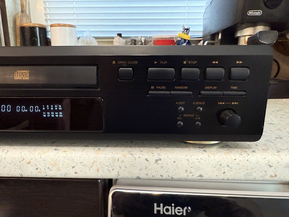 Denon DCD-485 CD player