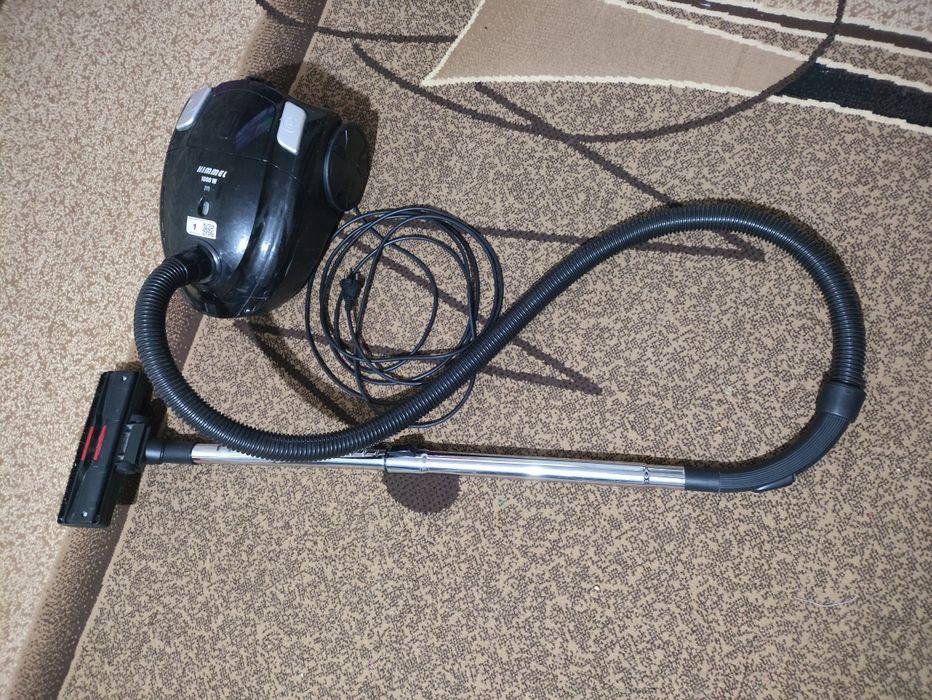 Срочно продам пылесос