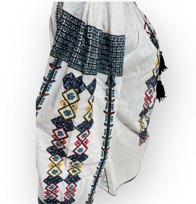 Ie traditională cusută manual NOUĂ marimea M/ L