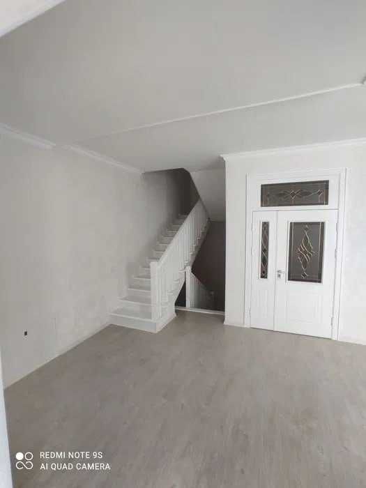 Срочно продается хороший дом в охунбобоев 1,5сотки с 17м Фасад 135000$