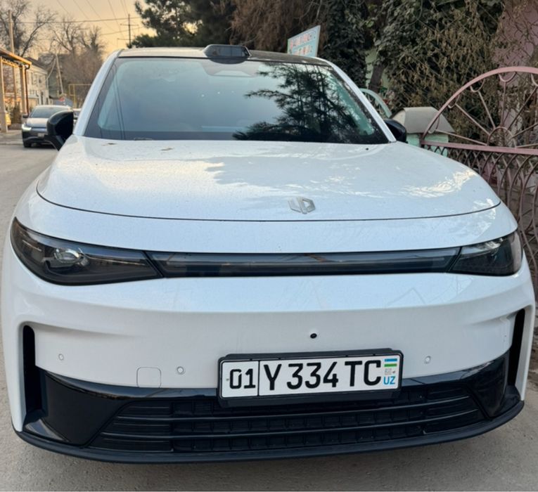 Prodayotsya Leapmotor C10