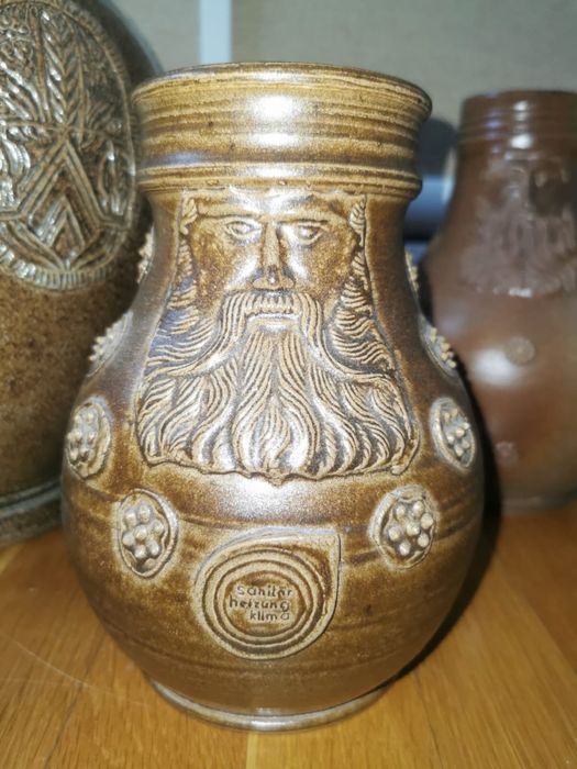 Антикварни стомни тип "Бартман" или Белармин цената е за трите броя