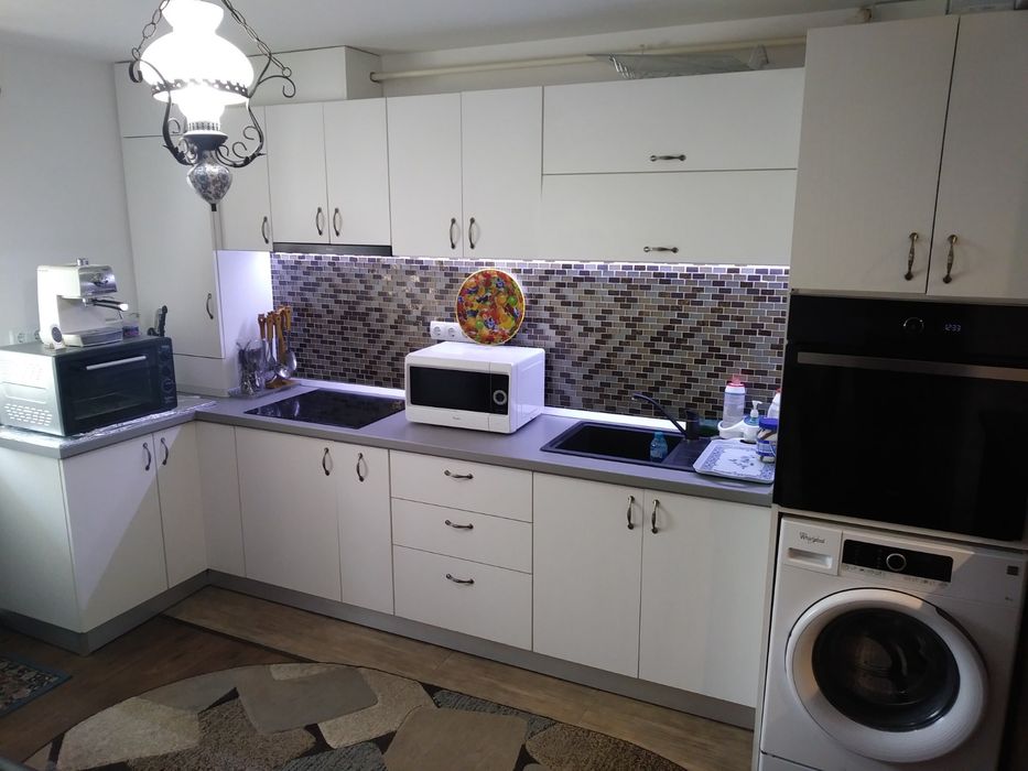 Vând apartament cu 3 camere