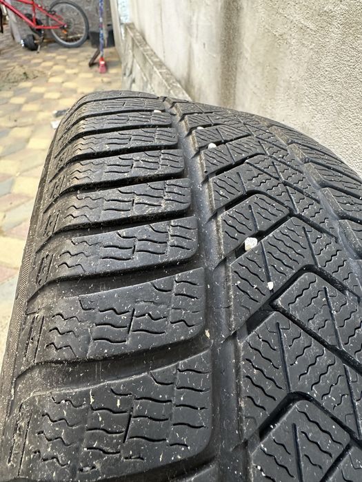 Anvelope/cauciucuri Pirelli Sottozero 245 45 R18