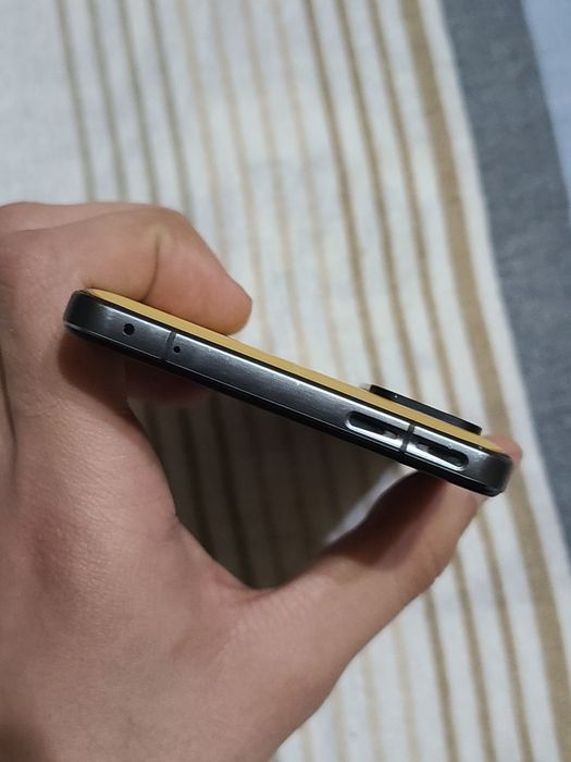 Poco F4 GT sotiladi 8/128gb