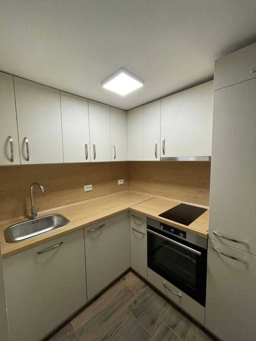 Дава се под наем Двустаен апартамент в София, Център - 55 кв.м за 650 € - Снимка #1