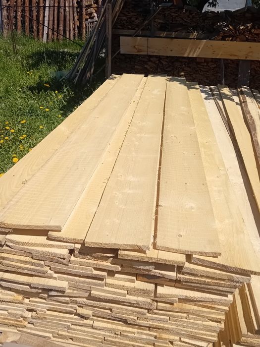 De vânzare scândură calitatea II la 3 și 4 metri