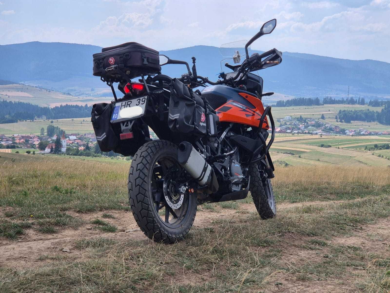 KTM 390 Adventure 2023 – 10.000 km – impecabilă, multe accesorii
