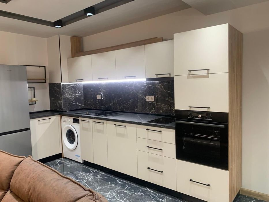 Дава се под наем Двустаен апартамент в Пловдив, Кършияка - 88 кв.м за 700 € - Снимка #3