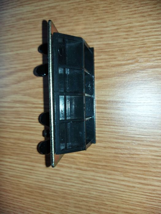 Suport ajutator pentru fixarea cutitului de la gealau pt a fi ascutit