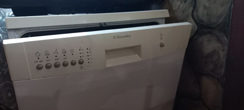 Съдомиялна ELECTROLUX ESF 6140