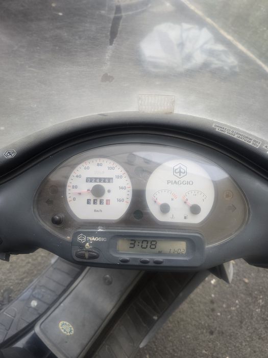 Vând Piaggio hexagon GTX250