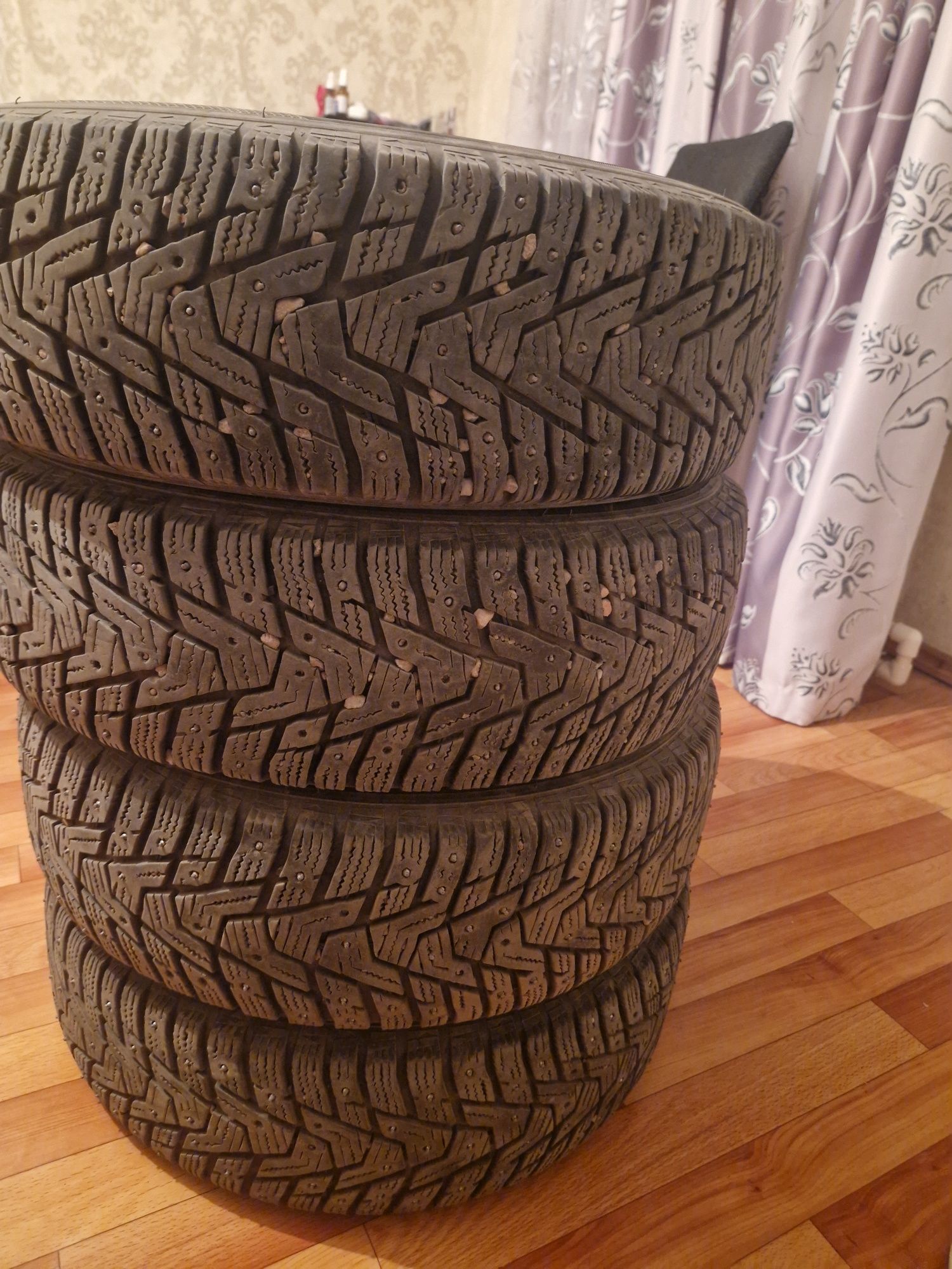 Продам зимние шины Hankook Winter i*Pike RS2 W429 185/70 R14 92T с шип