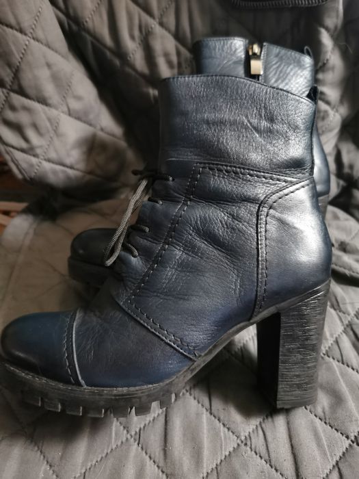 Боти от естествена кожа