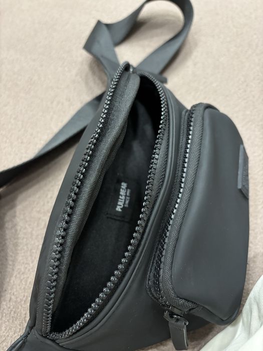 Чанта бананка черен цвят