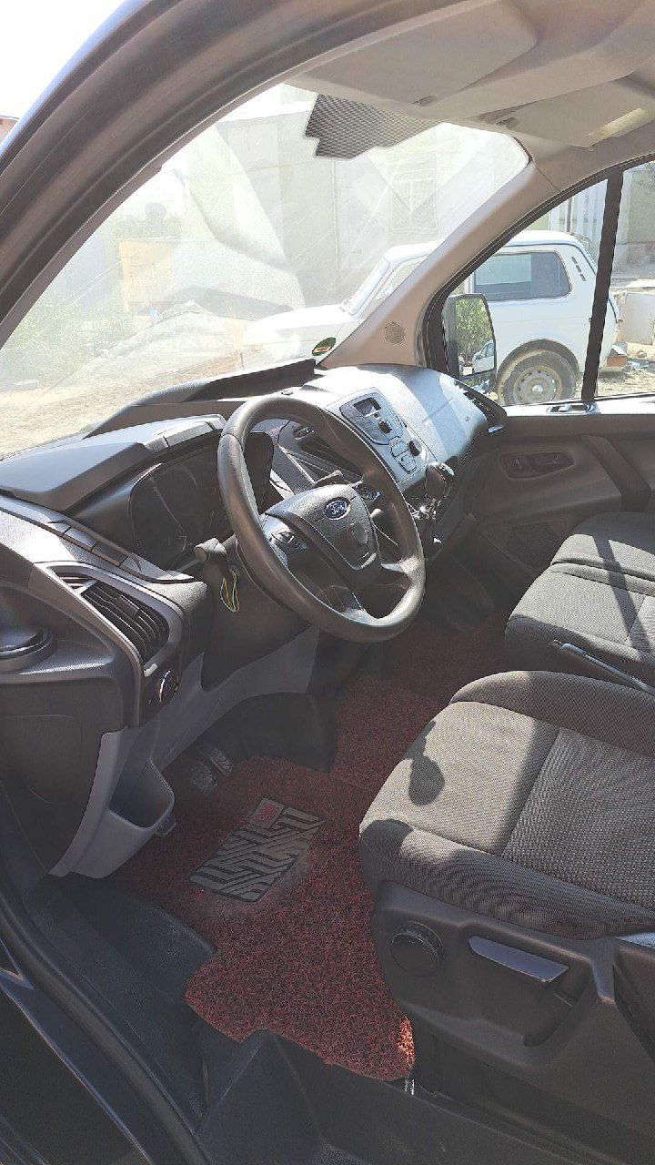 Ford transit custom