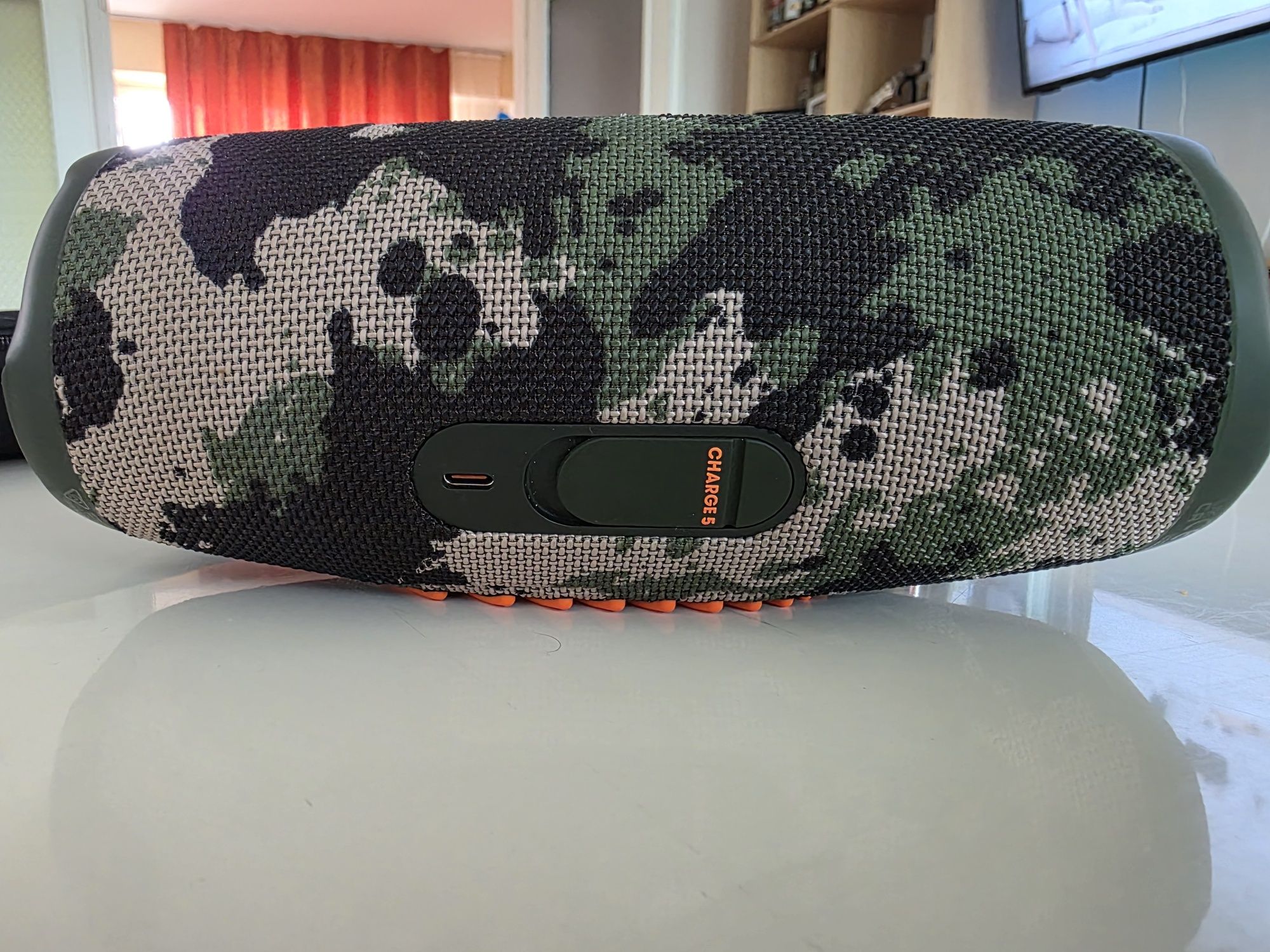 JBL Charge 5 като нова