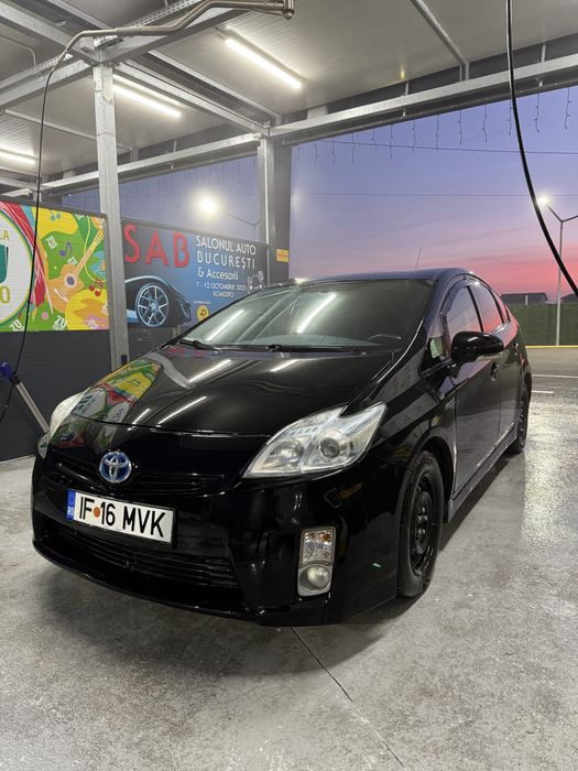 Vand Toyota Prius 1.8 Benzina -Hibrid -2011 - 123 hp - Automata - CVT