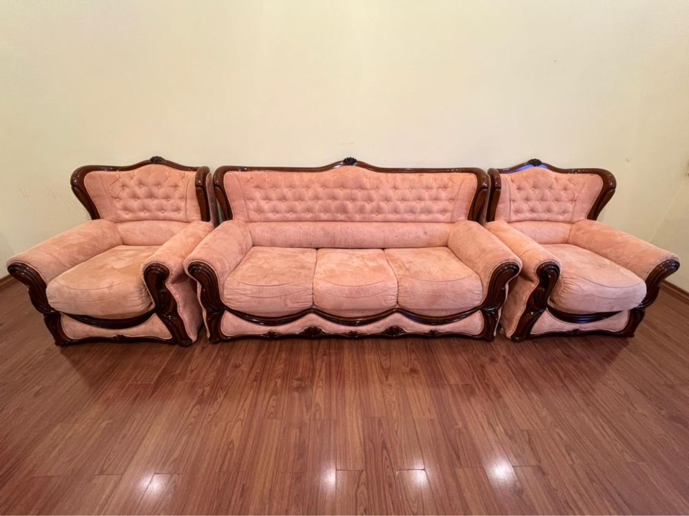 Продам диван в хорошем состояний