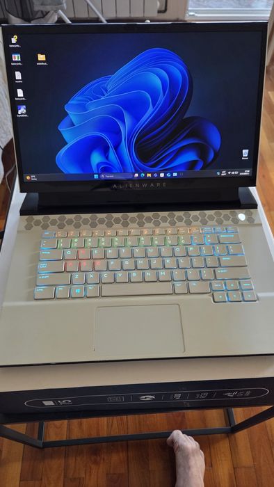 Dell Alienware M15 R2 4k OLED