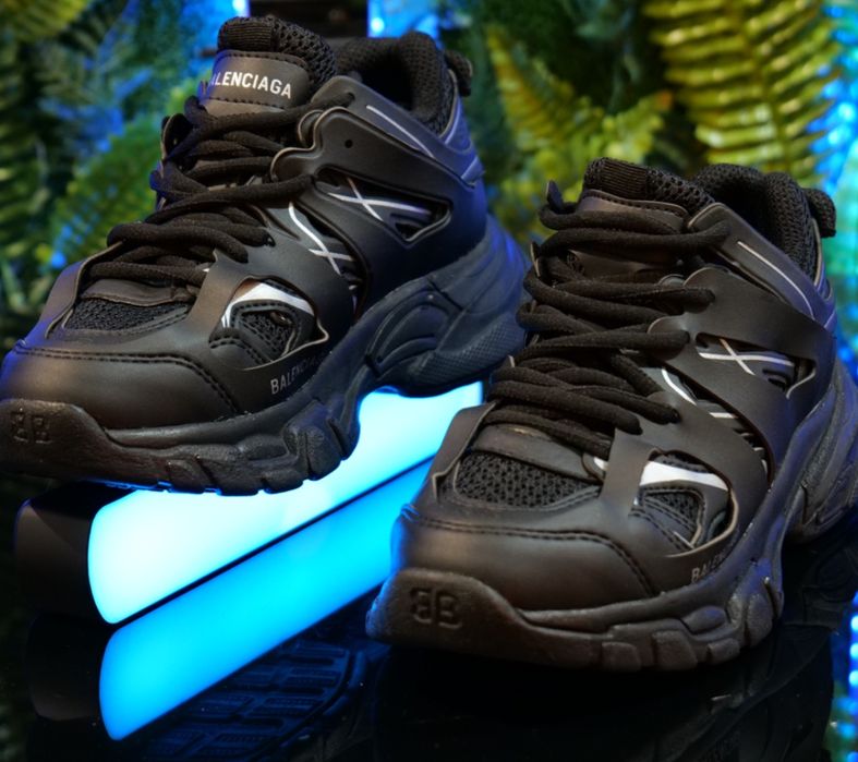 Нови маратонки Balenciaga track (36-44) Цвят- Черно