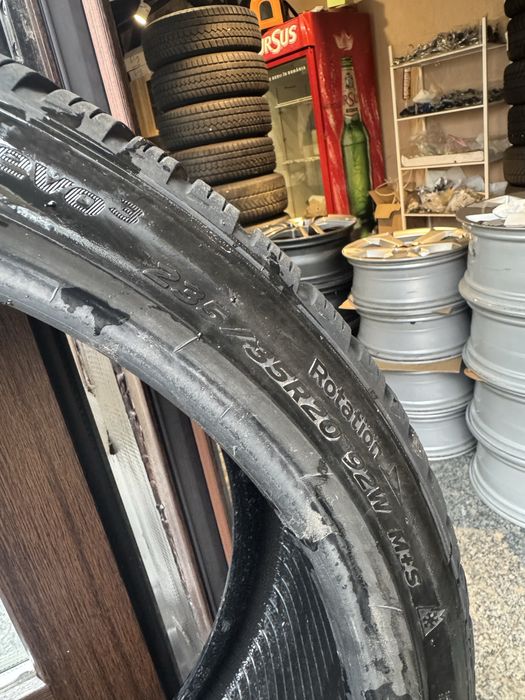 4 anvelope Hankook Winter i*cept Evo 3 235/35 R20 92W M+S – 2020