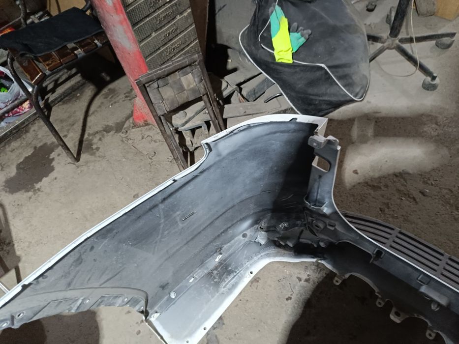 Бампер на крузак 300, Камри 70