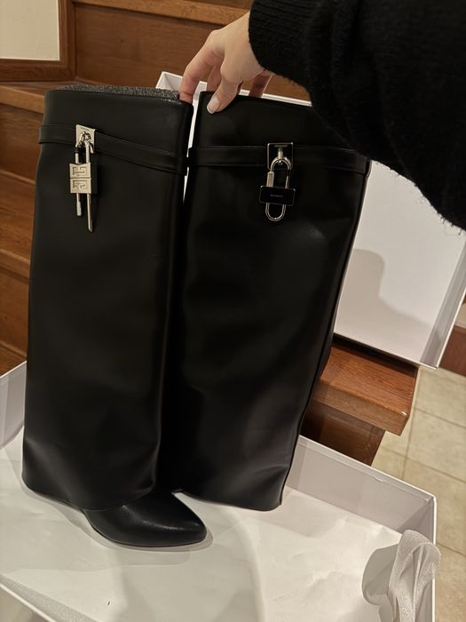 Ботуши Givenchy Shark Lock