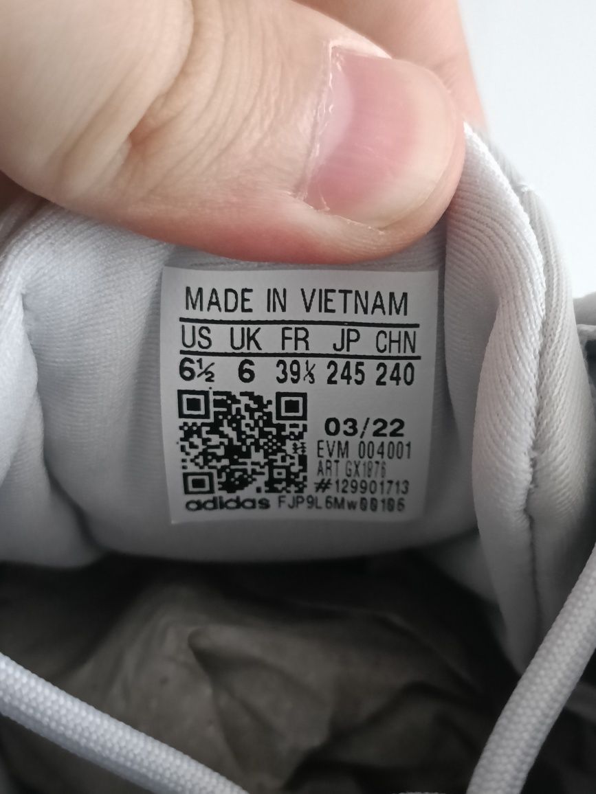Adidas Originals Ozrah номер 39 1/3 и 40 2/3 код 11A