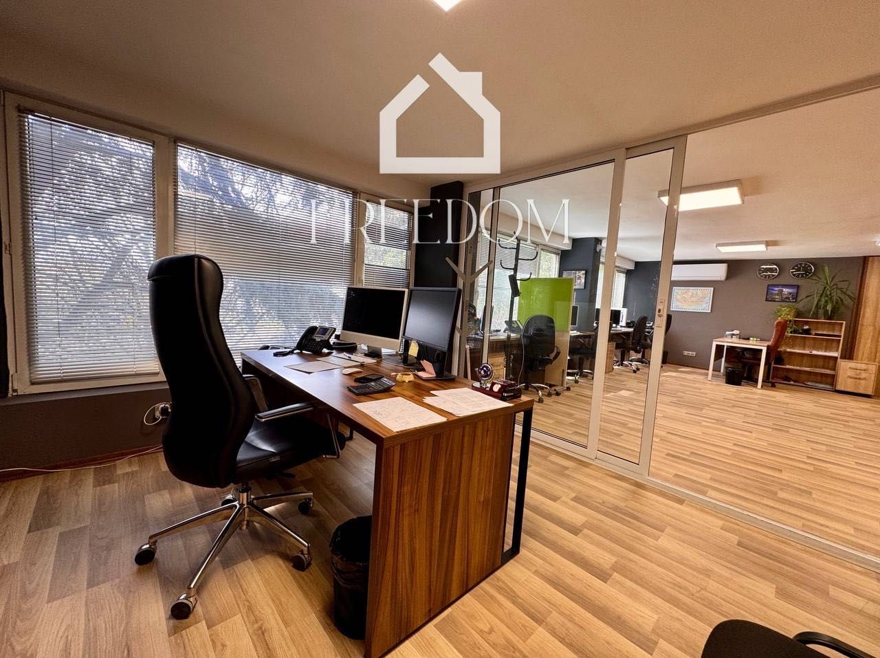 Продава се Офис в Варна, Бриз - 73 кв.м за 1900 €/кв.м - Снимка #1