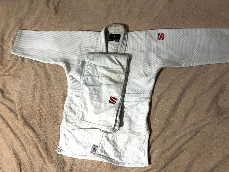 Кимоно Sakura для дзюдо