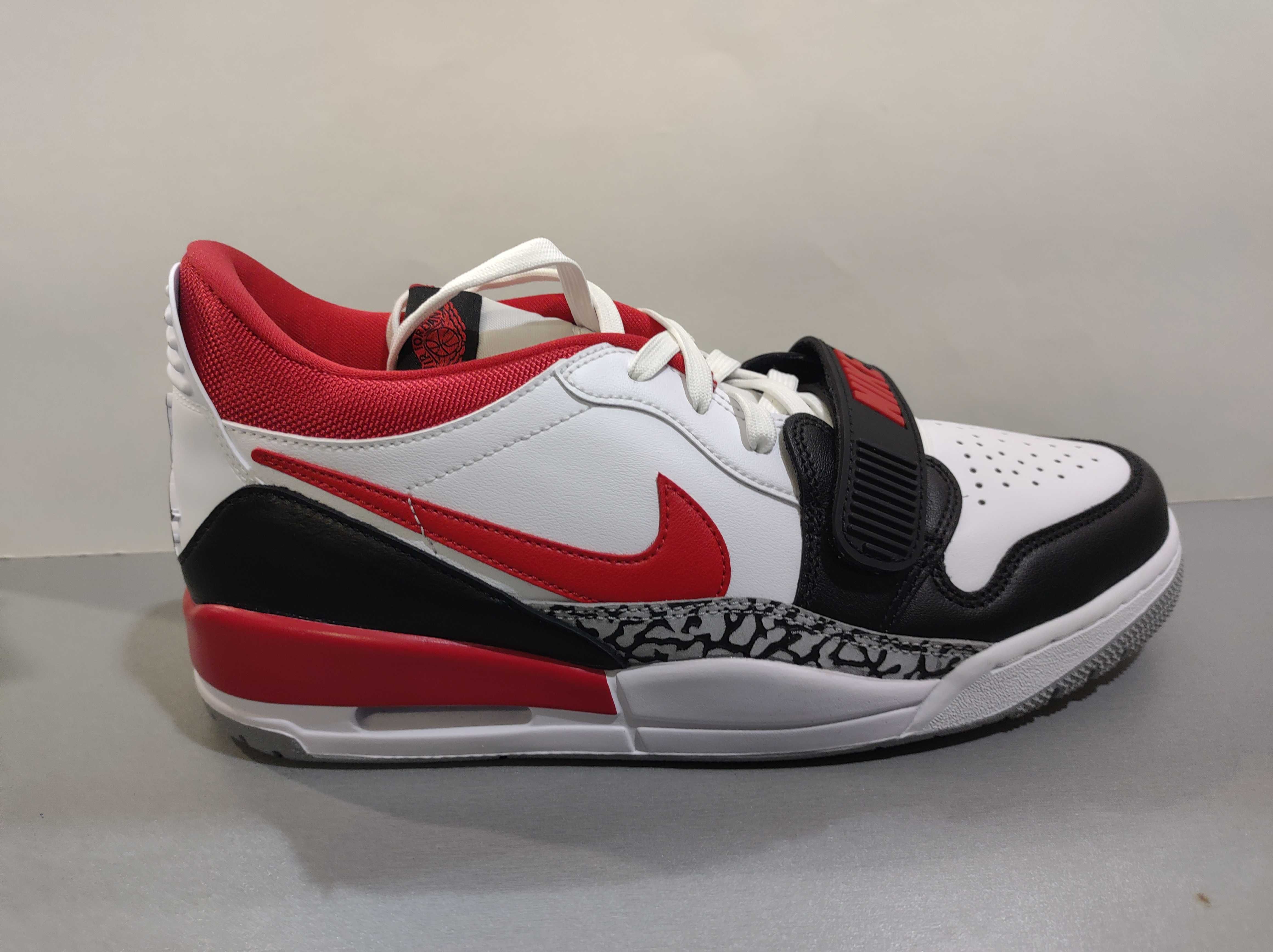 Nike Air Jordan N44/28sm.Баскет кецове.Нови.Оригинал.