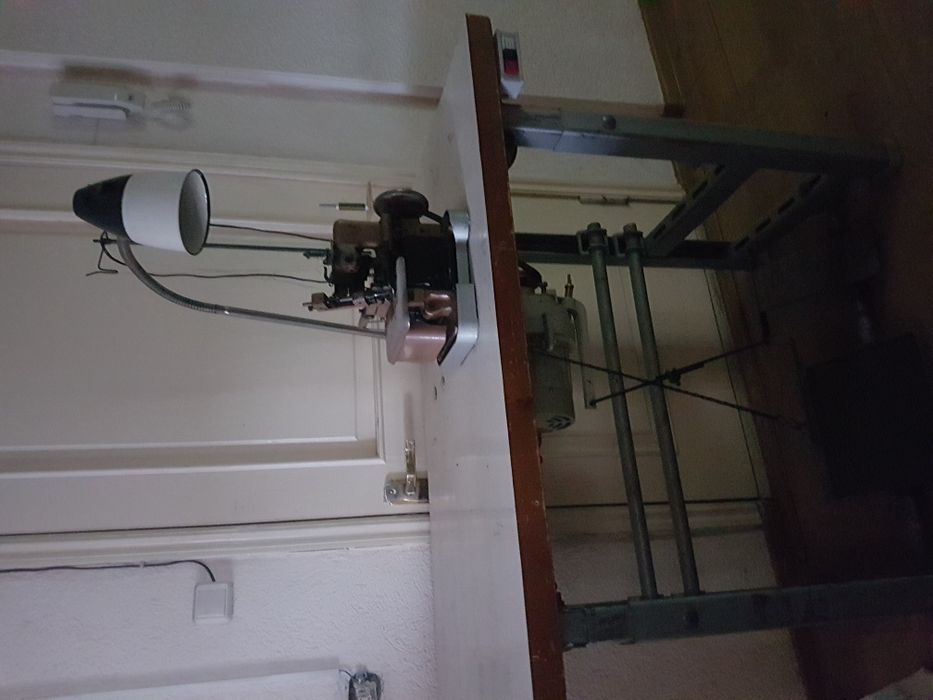 Оверлок51 кл. С пром.столом и китайским мотором.