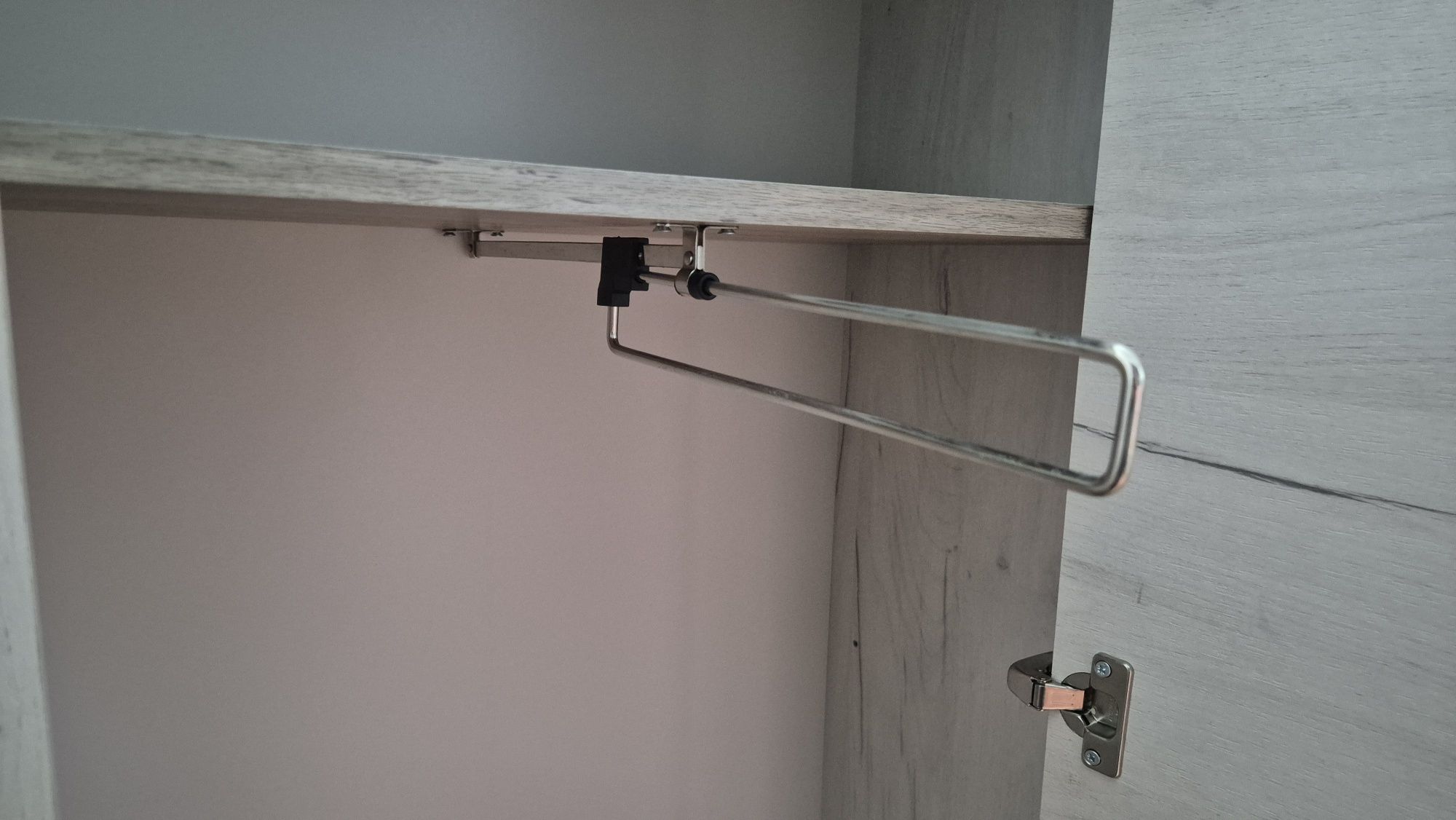 Set mobilier hol - dulap si curier