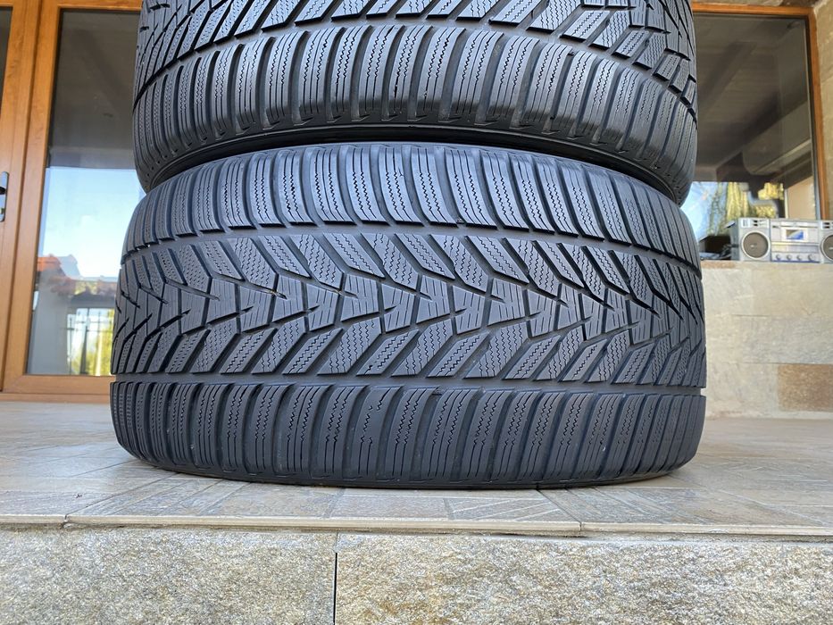 2бр. Зимни гуми 305/40/20 Hankook Winter i*Cept Evo 3 XL 112V DOT2923