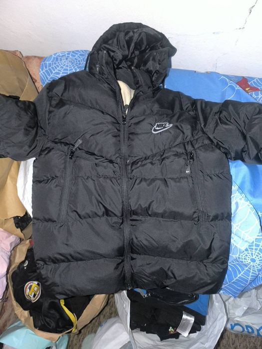 Зимно яке Nike размер 146-152
С поларена подплата,
Слагано веднъж