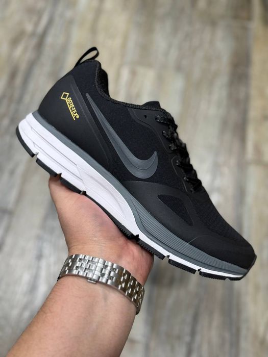 Nike gore tex         .