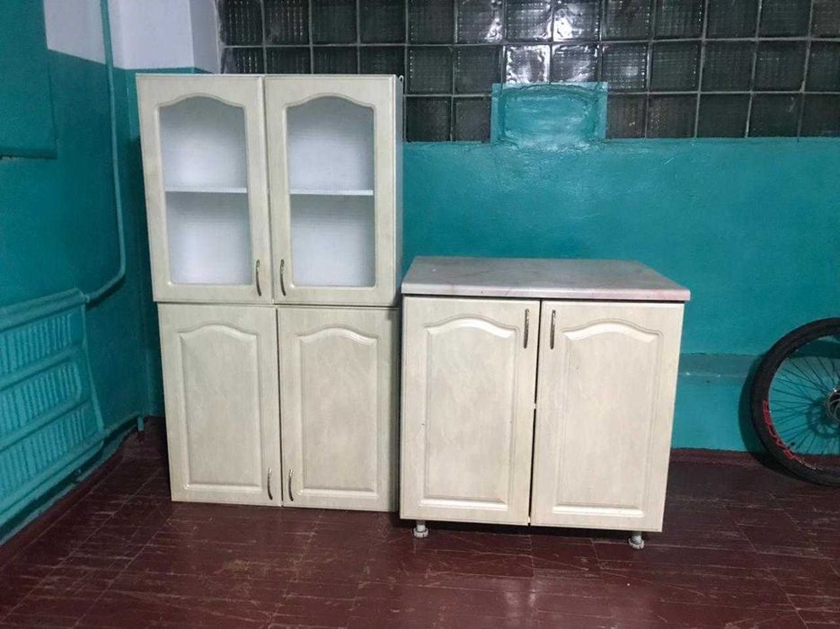 Кухонные шкафы в нормальном состоянии