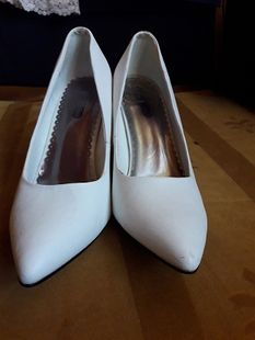 Pantofi piele albi marimea 39 cu toc 8,5 cm