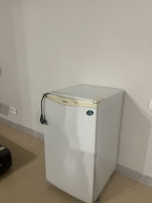 Мини холодильник с морозильником samsung