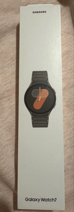 Продавам чисто нов Samsung Galaxy Watch 7 – 40 mm (зелен)