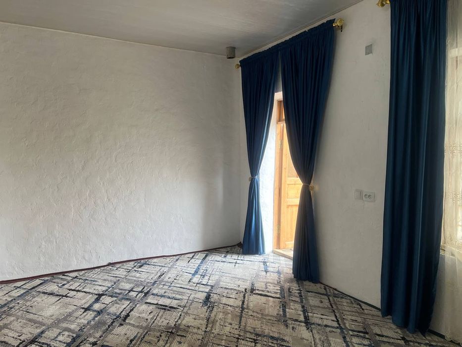 Tayyor uy joy sotiladi jixoz-ar bilan yashash uchun tayyor